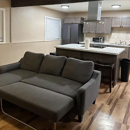 אנקורג' Centrally Located 2Br Spacious High-Speed Internet מראה חיצוני תמונה