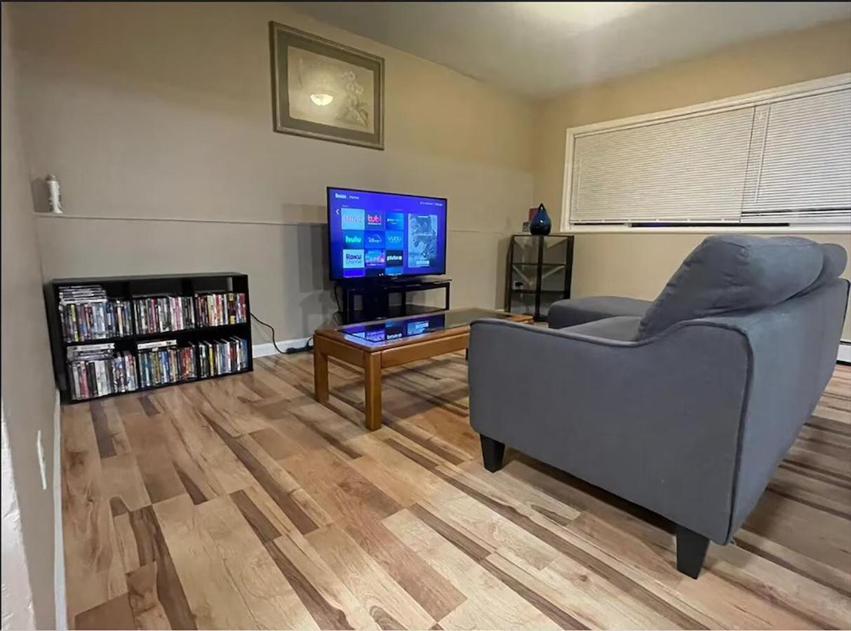 אנקורג' Centrally Located 2Br Spacious High-Speed Internet מראה חיצוני תמונה