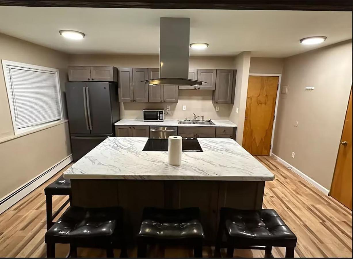 אנקורג' Centrally Located 2Br Spacious High-Speed Internet מראה חיצוני תמונה