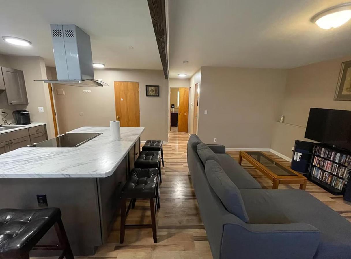אנקורג' Centrally Located 2Br Spacious High-Speed Internet מראה חיצוני תמונה