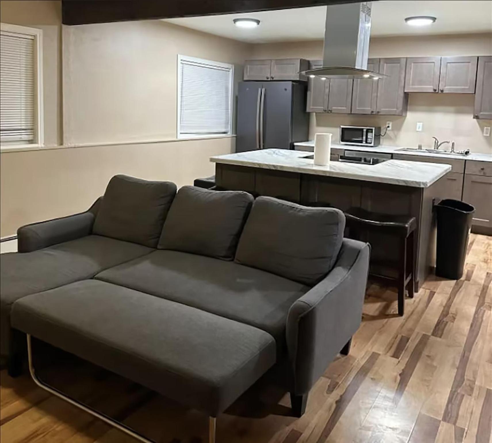 אנקורג' Centrally Located 2Br Spacious High-Speed Internet מראה חיצוני תמונה